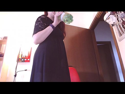 ❤️ スケベで甘美なパンティが大好きな従順な奴隷が、この動画を見てオナニーを強要される! ❤❌ ロシアポルノ ❌️