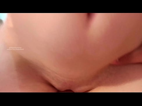 ❤️ 妹の部屋で寝ていたら、それがきっかけで目覚める ❤❌ ロシアポルノ ❌️